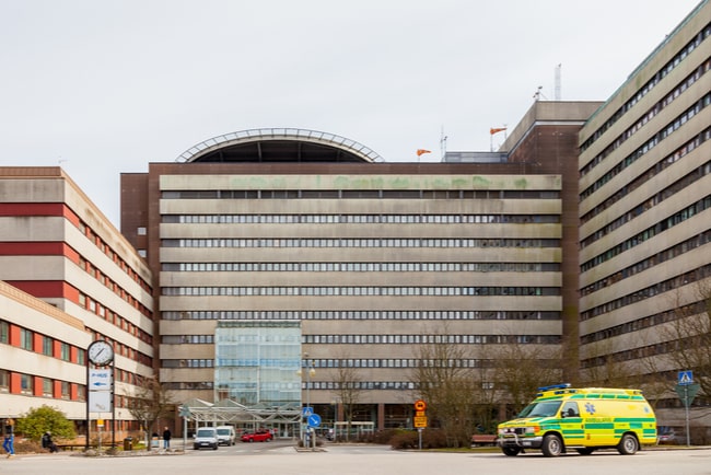 entrén till Skånes universitetssjukhus i Lund